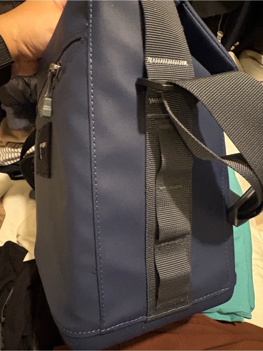Yeti Daytrip 6L Lunch Bag - Navy Blue - Picture 9 of 15